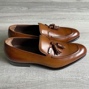 Salvatore Ferrogamo Oxford style Mocasin with Tassles Size 8.5 UK = 9.5 US